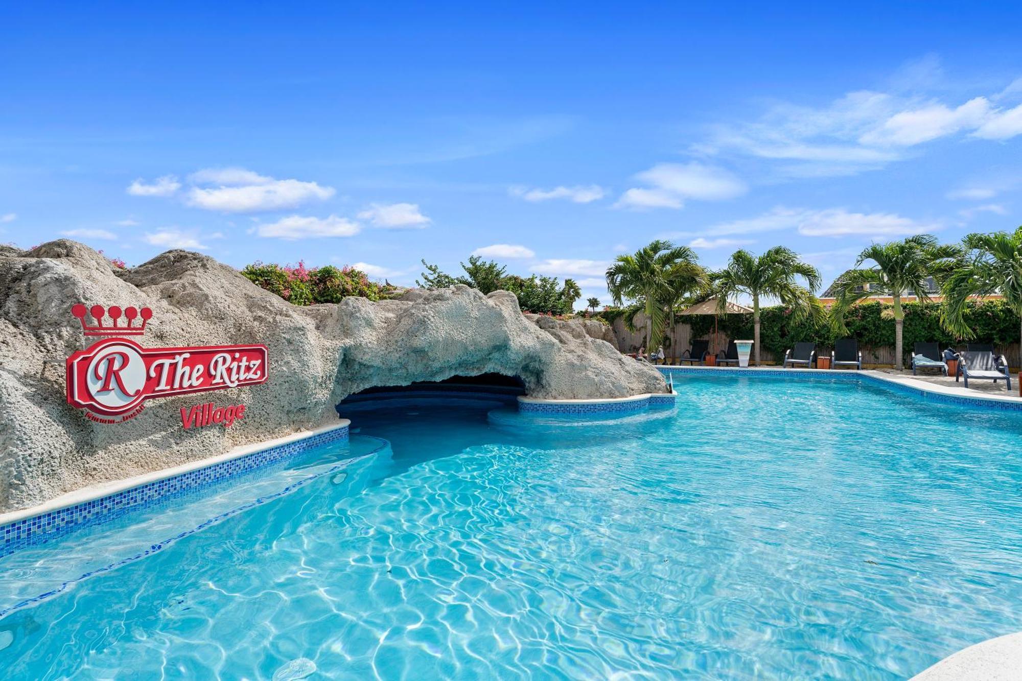 The Ritz Village Hotel Willemstad Exterior foto